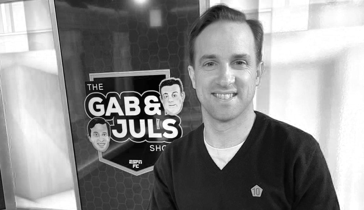 Julien Laurens features TENLEGEND on-air!!