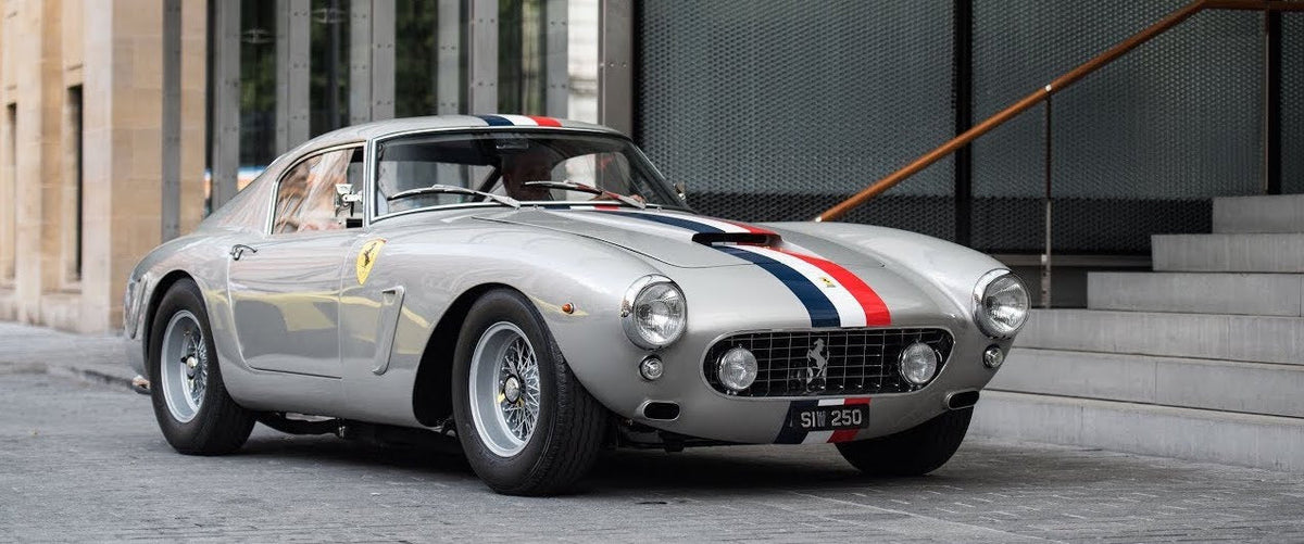 FERRARI.